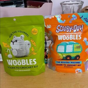 The Woobles Crochet Kit Duo - Ace the Squirrel & Scooby-Doo Mystery Machine